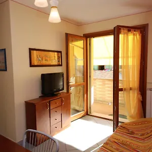 residence-sole-e-mare-appartamenti.hotelinveneto.com/